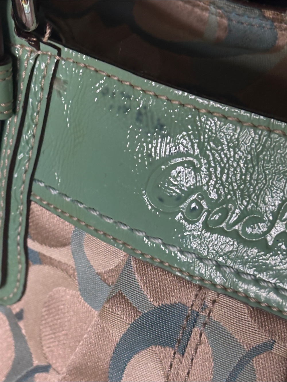 coach signature c with patent leather trim bag - Picture 2 of 3